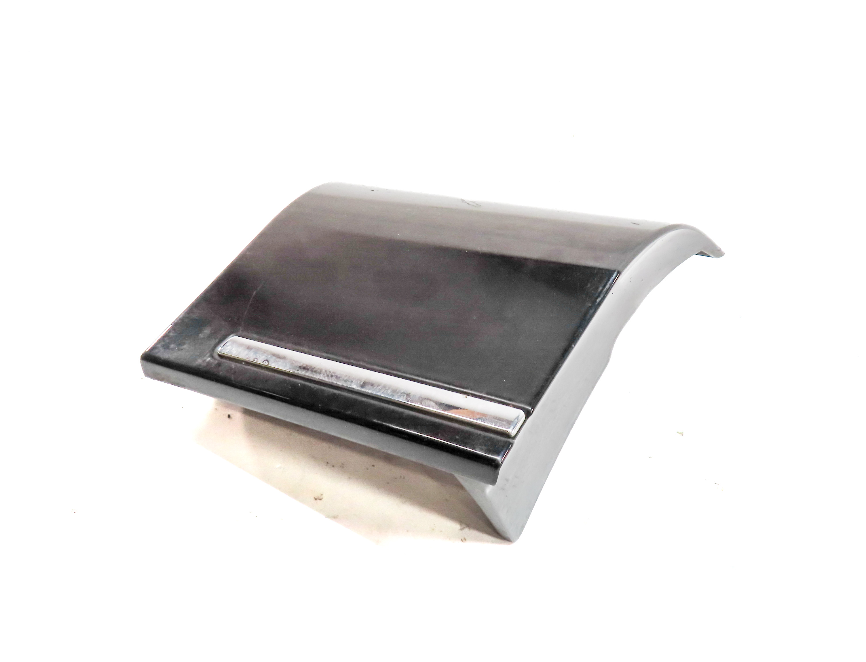 2011 AUDI Q7 (4L) FRONT RIGHT PASSENGER LOWER FENDER TRIM MOULDING (Black) — exact item pictured